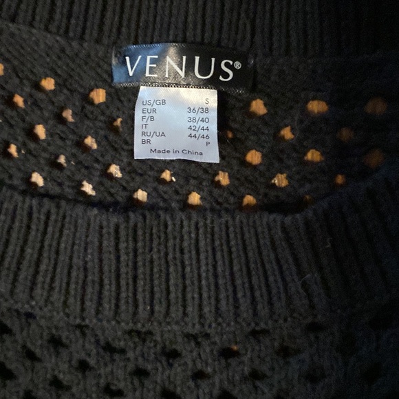 Venus Small Black Crocheted Short Sleeve Banded Bottom Sweater - Picture 7 of 8